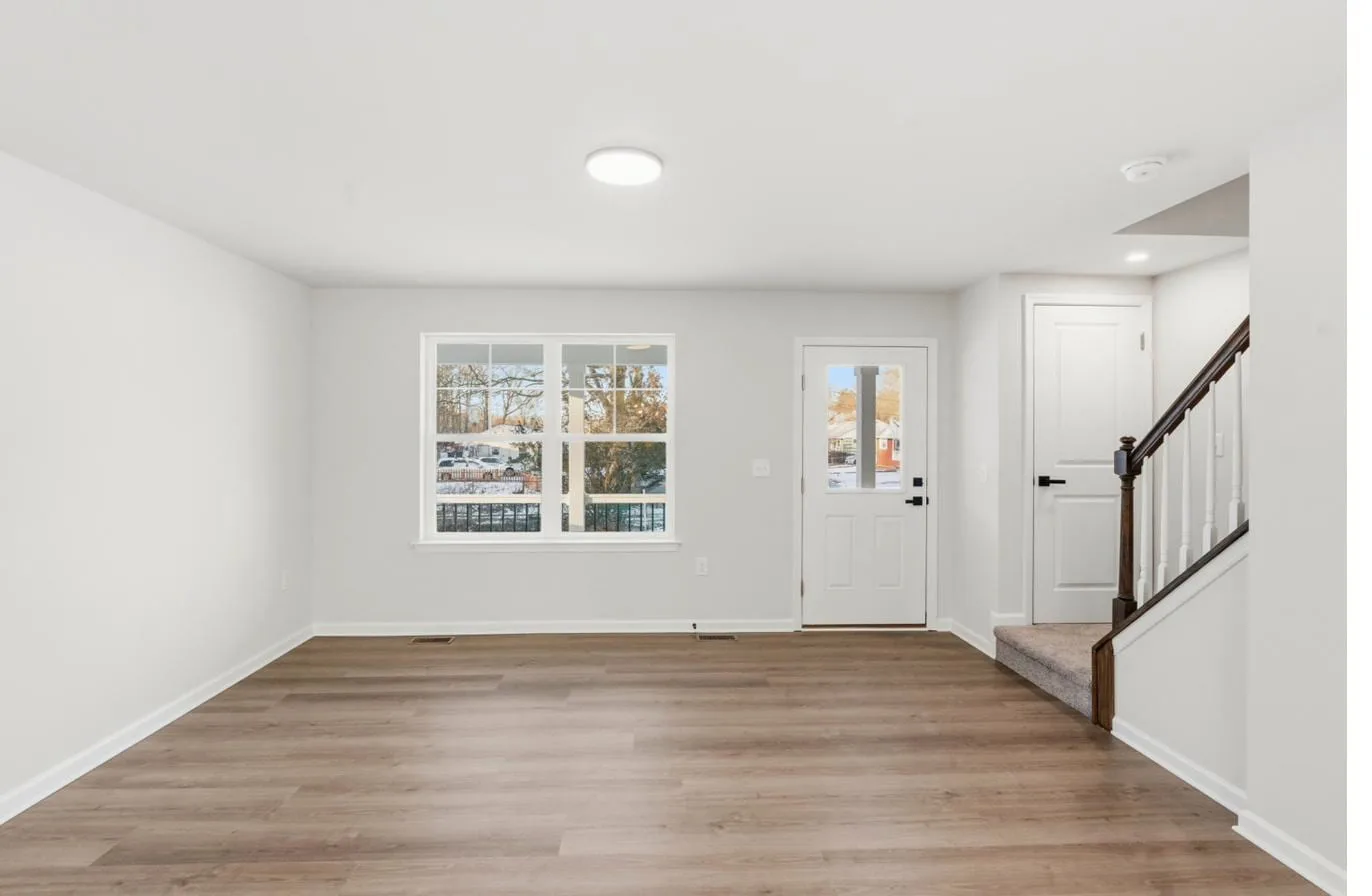 Chelsea 1-Car interior