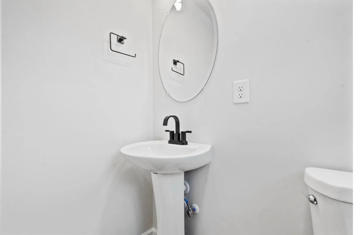 Chelsea 1-Car interior