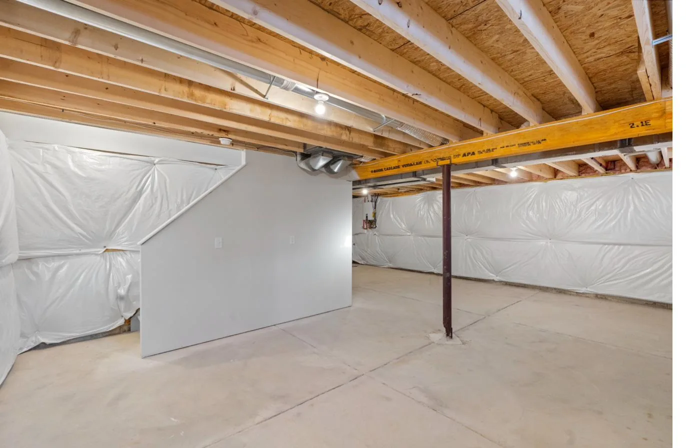 Chelsea 1-Car interior