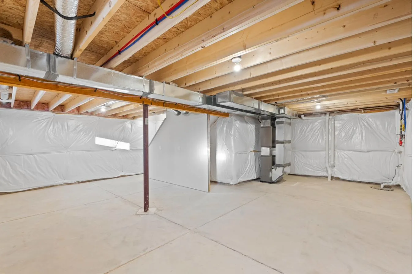 Chelsea 1-Car interior