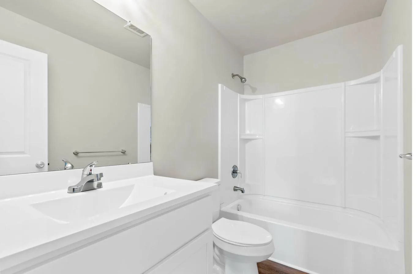 Chelsea 2-Car interior