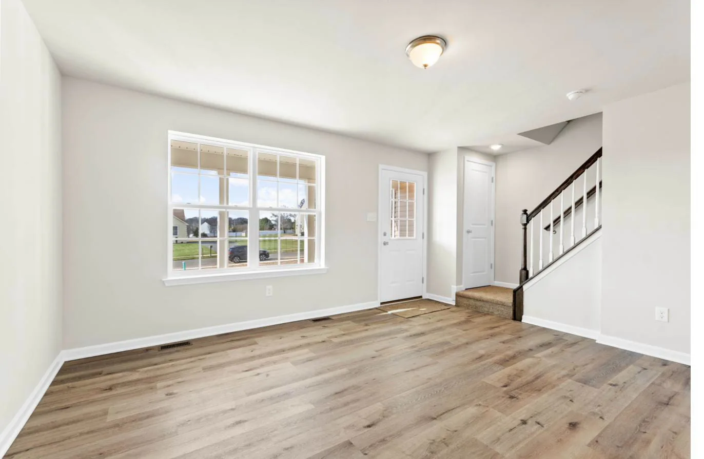 Chelsea 2-Car interior